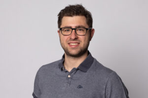 Adrian Flükiger, smt ag